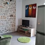 Apartments Studio Zaton 公寓
